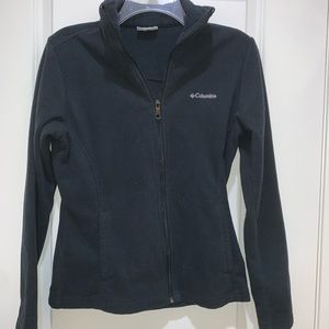 Black Columbia pullover. Size S
